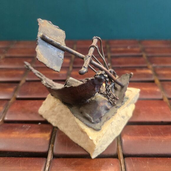 Brutalist Copper Shipwreck Sculpture on Stone Base Mid Century Vintage 5"x3.5"x3 - Picture 4 of 6